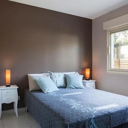 T3 Luxury And Private Garden Apartment